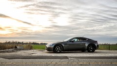 Cars aston martin v8 vantage