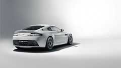 Cars Aston Martin Vantage-GT4