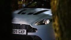 Cars Aston Martin Vantage v12 Aston Martin V12 Vantage