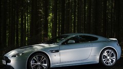 Cars Aston Martin Vantage v12 Aston Martin V12 Vantage