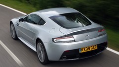 Cars Aston Martin Vantage v12 Aston Martin V12 Vantage