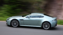 Cars Aston Martin Vantage v12 Aston Martin V12 Vantage