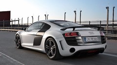 Cars audi r8