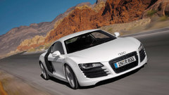 Cars audi r8 white