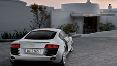 Cars audi r8 white