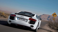 Cars audi r8 white