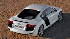 Cars audi r8 white