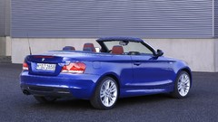 Cars BMW 135i