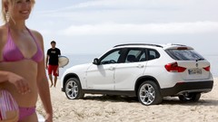 Cars BMW X1 white cars