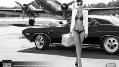 Cars brunettes Frizzi Arnold