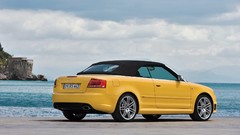 Cars cabrio Audi RS4