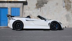 Cars cabrio Tushek Renovatio