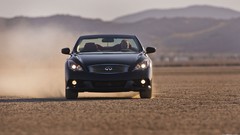 Cars convertible Infiniti