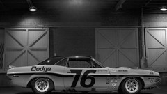 Cars dodge challenger muscle cars