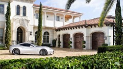 Cars Ferrari mansion