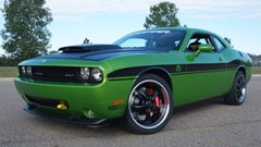 Cars front dodge challenger 2008