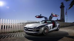 Cars gullwing Mercedes-Benz SLS