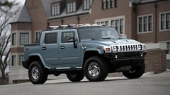 Cars hammer Hummer H2