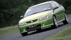 Cars Holden 2003 commodore