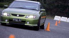 Cars Holden 2003 commodore