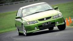 Cars Holden 2003 commodore