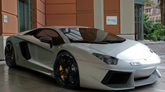 Cars Lamborghini-Aventador