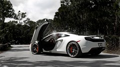 Cars mclaren mp4-12c