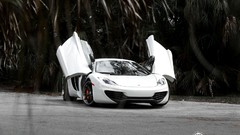 Cars mclaren mp4-12c