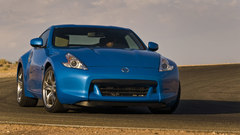 Cars nissan 370z blue