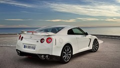 Cars Nissan GT