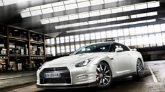 Cars Nissan GT