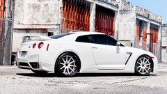 Cars nissan gt-r