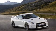 Cars nissan gt-r