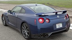 Cars Nissan GT-R R35
