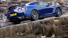 Cars Nissan GT-R R35