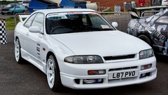 Cars Nissan Skyline R33