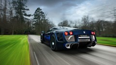 Cars Noble motion blur Noble M600