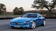 Cars race tracks SLS AMG electric drive