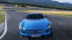 Cars race tracks SLS AMG electric drive