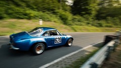 Cars races Renault Alpine