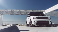 Cars Range Rover low-angle shot front angle view