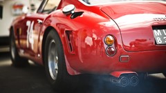 Cars retro Ferrari races