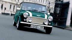 Cars ride Mini Cooper