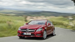 Cars shooting Mercedes-Benz CLS