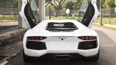 Cars Supercars Lamborghini-Aventador