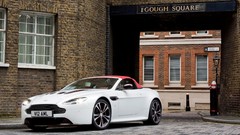 Cars Vantage v12