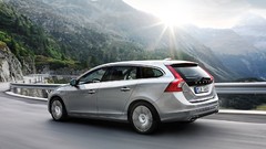 Cars Volvo hybrid vehicles
