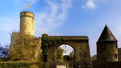 Castles gates Pyrmont Castle