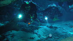 Caves suit Techno underwater