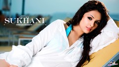 Celebrity Actress models photo shoot bikini